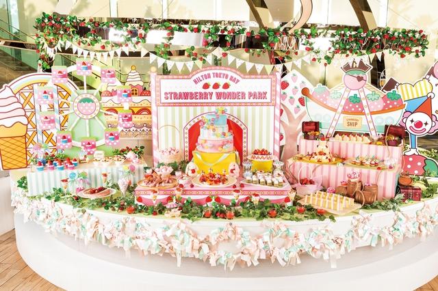 画像1: 今年のストロベリーデザートビュッフェは、どこか懐かしさを感じる「レトロ遊園地」がテーマ