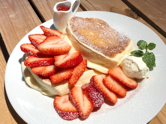 画像4: 極上のふわとろ『シルキーパンケーキ』と、いちごのコラボ!