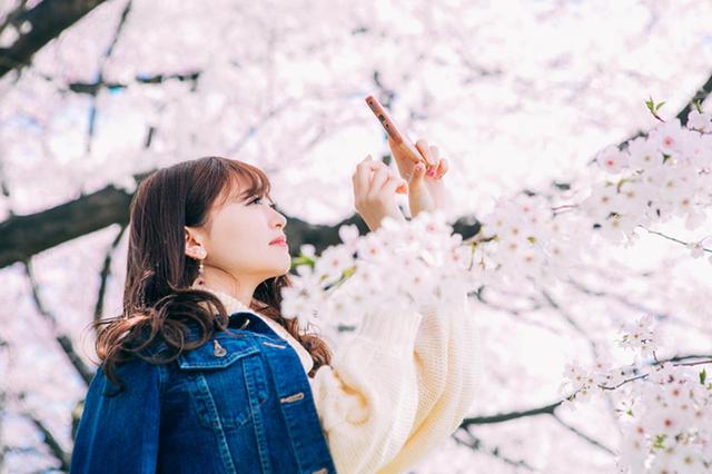 画像4: 花柄ロングワンピースのコーデ5選!