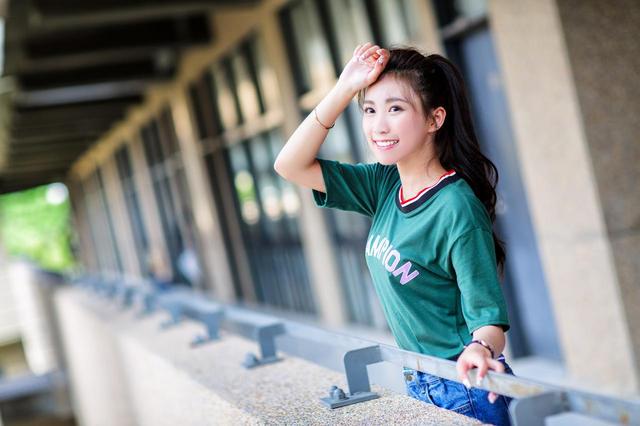 画像: ロングTシャツ+デニムジャケット