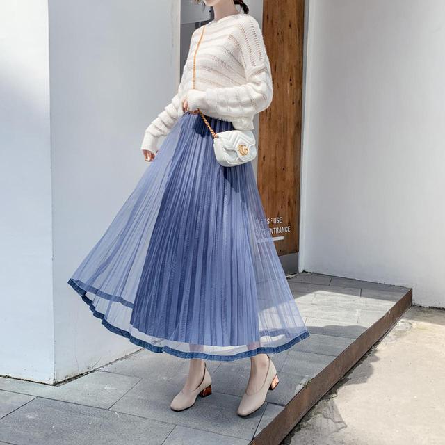 画像: ニット×チュールスカートで暖かく