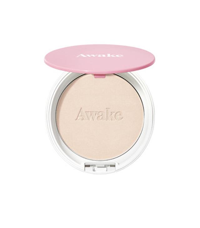 画像: 01 natural beige きちんと感のある凛としたツヤ肌に ※ゴールド・シルバーパール配合