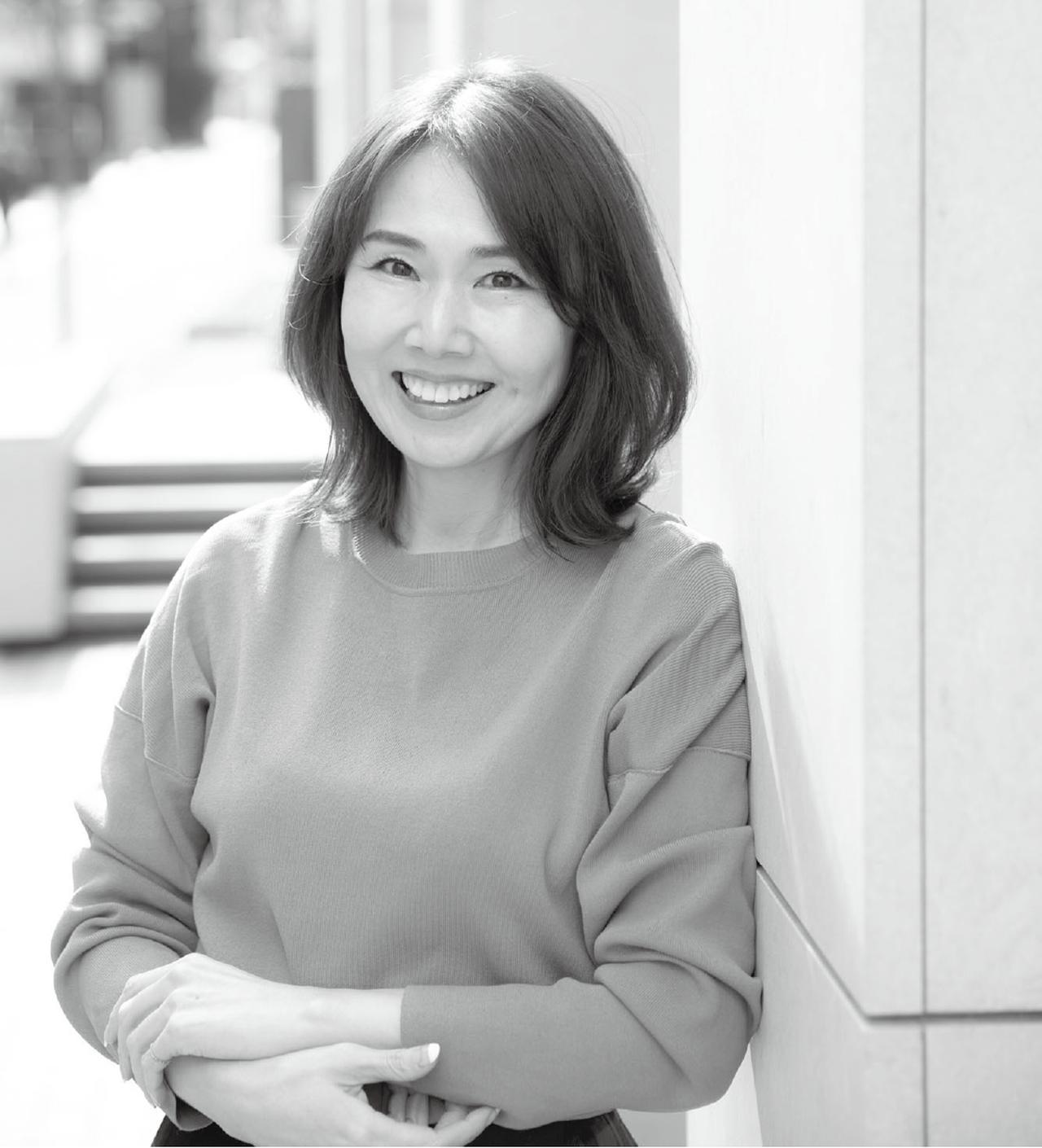 画像: 尾崎亜佐子 美容ライター 女性ファッション誌やwebサイトで ビューティ&ヘア記事を担当。パーソナルカラーアナリスト・骨格診断士・ポジディブ心理学インストラクター。