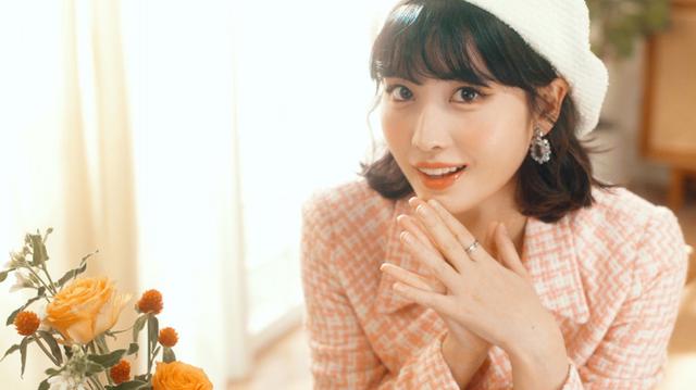 画像3: 今回公開されたSuperhero (Special Version)に、TWICEのMOMOが出演