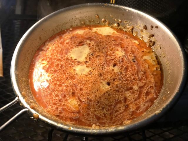 画像: 坦々麺のスープ作りは、混ぜて炒めて、煮込むだけ!