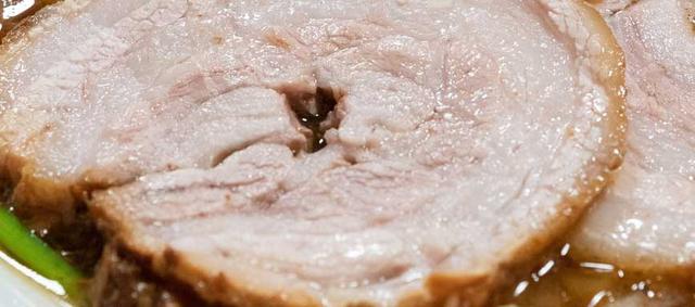 画像2: チャーシューは「燻製にした豚バラ肉」 熱燻で加熱してスモークしよう