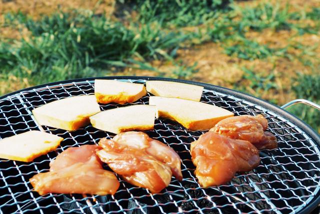 画像: 調味料すら持っていかない、ズボラBBQ futaricampguide.com
