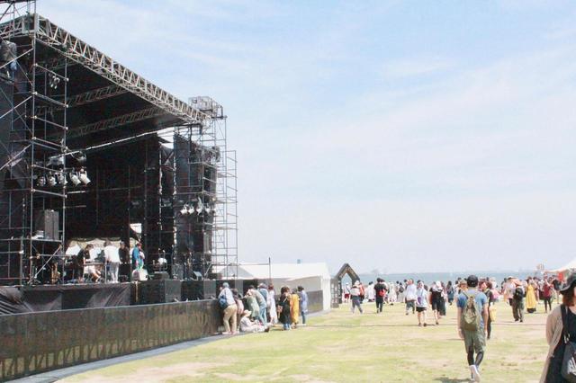 画像: 「GRASS STAGE」筆者撮影