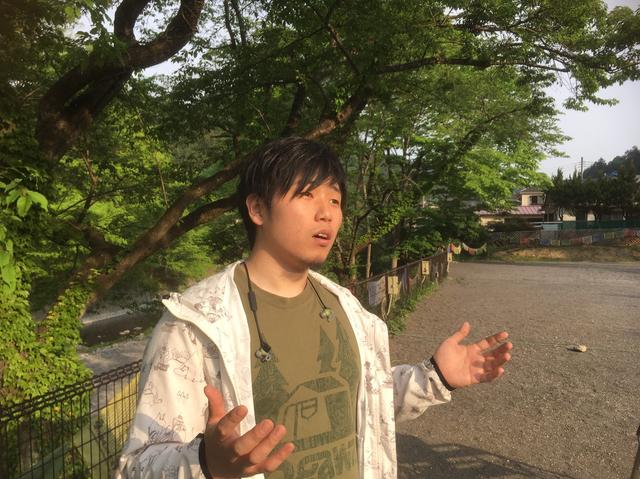 画像: 筆者撮影 ※突然、焦り始めるオカダタロウ