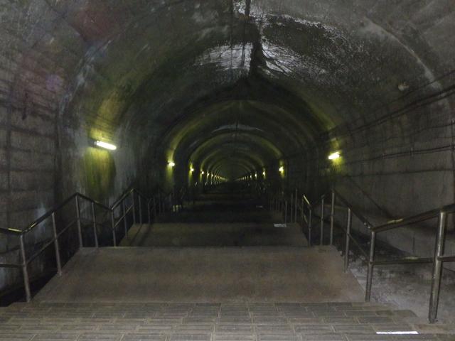 画像1: 筆者撮影(土合駅にて)