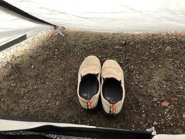 画像: 筆者撮影・テントの前室