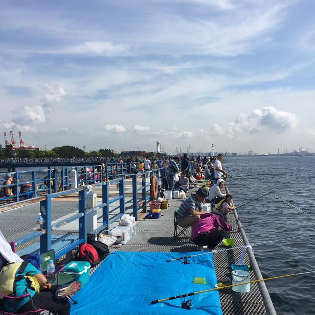 画像: 【マナー①】撒き餌で釣り場が汚れたら、水で汚れを落とすべし! ウォーターバッグが便利でおすすめ