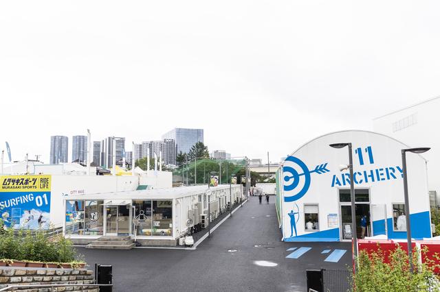 画像: Photographer 吉田 達史 ※スポル品川大井町(写真左からcitywave Tokyo、総合受付、アーチェリー)