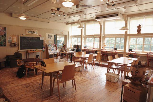 画像: 編集部撮影・あたたかい雰囲気の店内