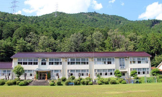 画像: のき山学校の外観 tehohe.com