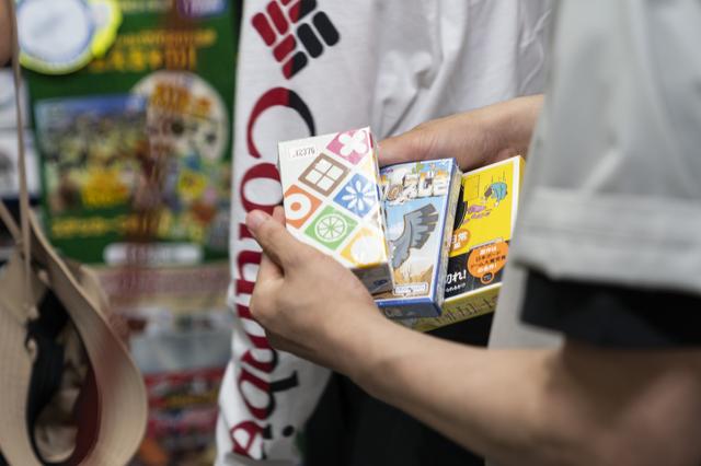 画像2: 「ハゲタカのえじき」「ナインタイル」など、グランピングで遊ぶ用のカードゲームを調達!