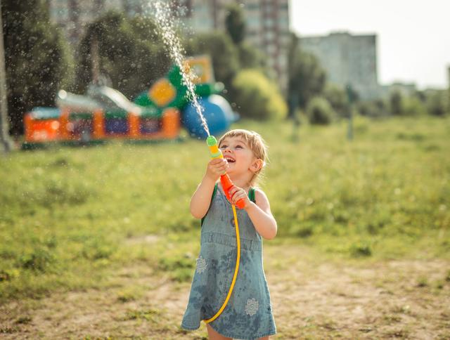 画像: 水遊びの前に! 水分補給や日焼け対策など事前の準備をしっかりしよう