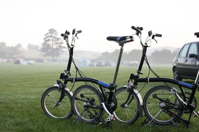 画像: 折りたたみ自転車とミニベロの違いは?