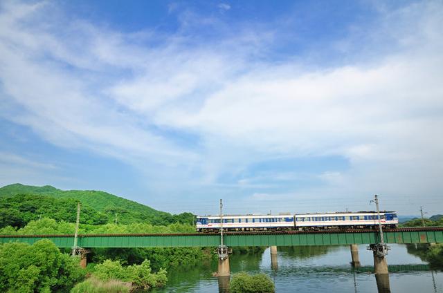 画像: 村上市を流れる三面川の風景