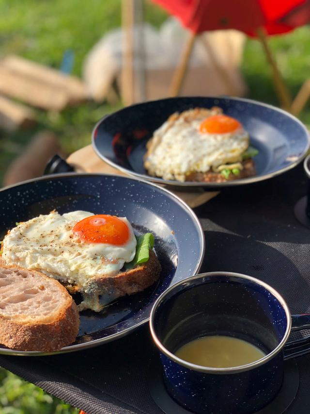 画像: 【スノーピーク製シェラカップで作るレシピ2】アルミホイルの蓋がポイント キャンプの定番の目玉焼き