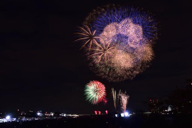 画像: 目玉は音楽と花火のコラボ「ハナビリュージョン」