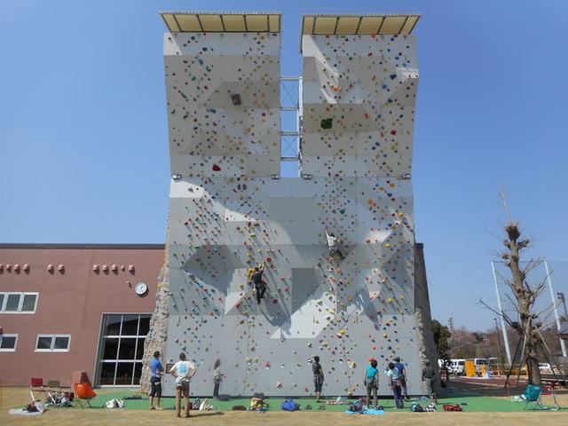 画像: 「MORI PARK Outdoor Village」の「ビッククライミングウォール」