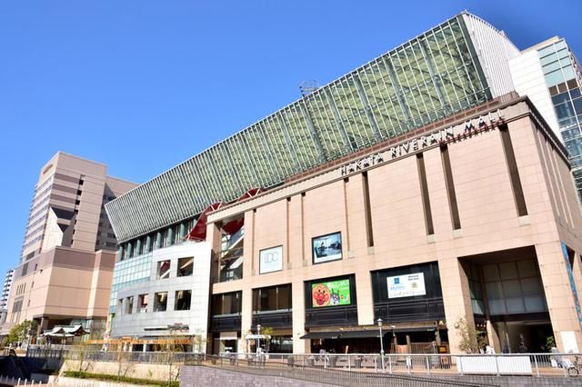 画像: アジア23か国の近現代美術作品を約3000点所蔵する、世界でも類を見ないユニークな美術館