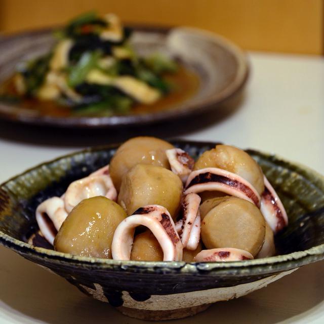 画像: 里芋とイカの煮物