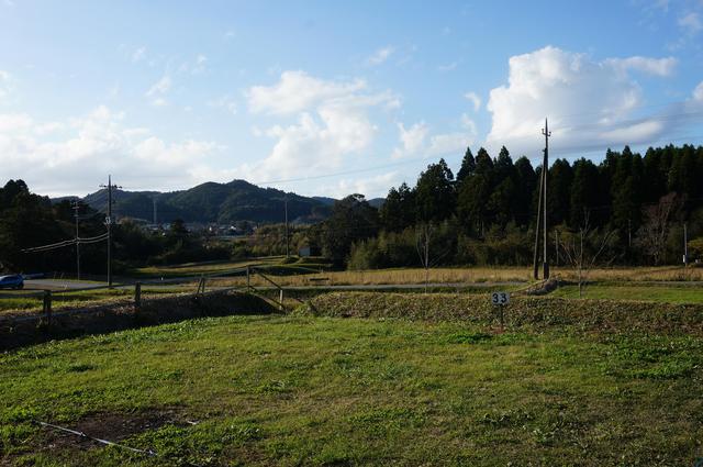 画像: 筆者撮影「すみれサイトからの眺め。緑豊かな草地で自然を満喫できます」
