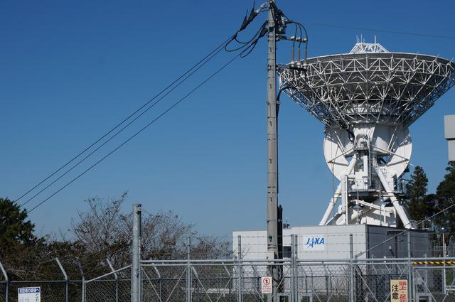 画像: 筆者撮影「人工衛星の追跡と管制を担う通信所を見学できます」