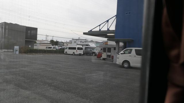 画像: レンタルステーション駐車場にて:次男撮影