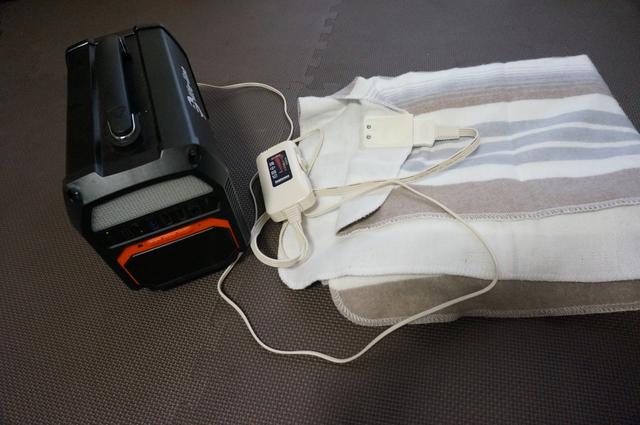 画像: 筆者撮影「ポータブル電源があれば電気毛布も使える」