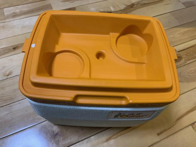 画像: 編集部撮影 上蓋を外して逆さにすればテーブルに早変わり