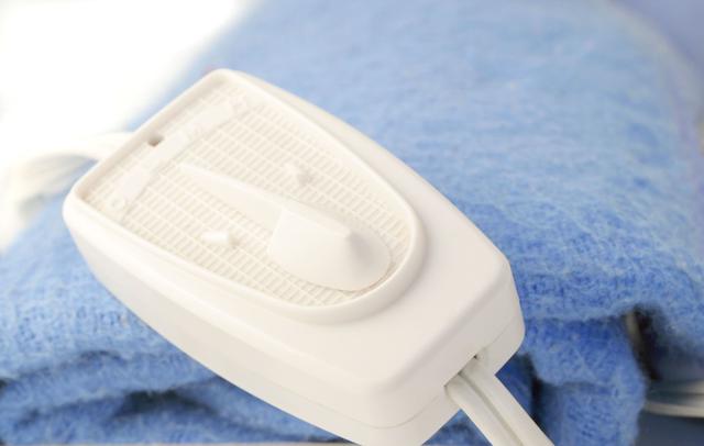 画像: 電気毛布は「掛ける」「敷く」の別々タイプや「掛け敷き」兼用タイプがあります!