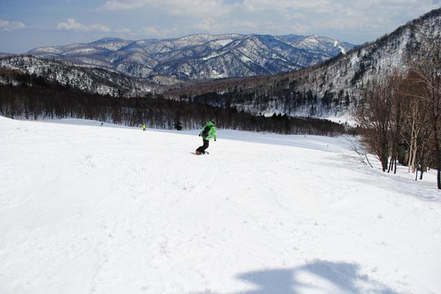画像: 〈札幌国際スキー場〉定山渓温泉に近く、気軽に行ける