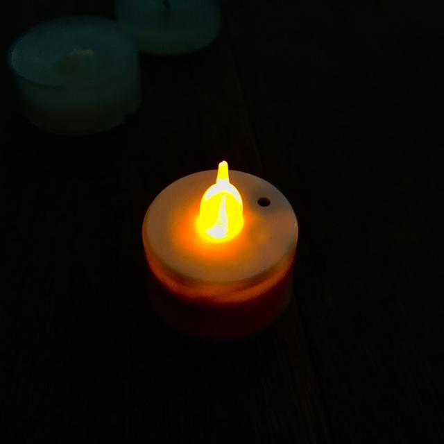 画像: 筆者撮影 LEDキャドルライト(100均にて購入)