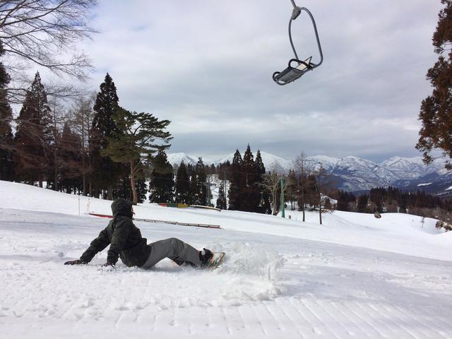 画像: 思わぬ事故やケガを防ぐためのスノボの安全対策グッズ!転びやすい初心者さんは特に要チェック