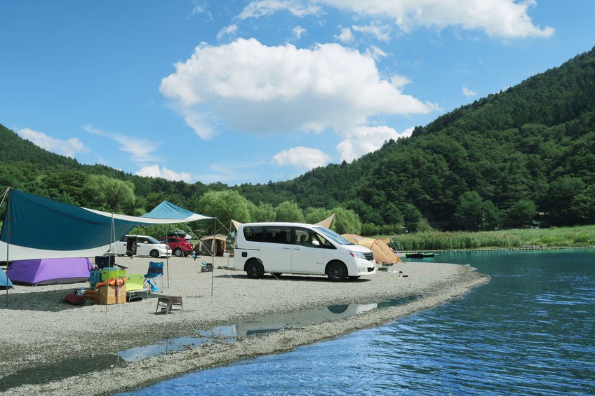 画像: キャンプの前にタイヤの溝や空気圧を点検！　必要なら早めにタイヤを交換するようにしよう！