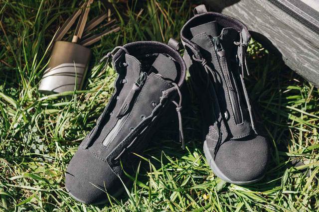 画像: Snow Peak × Dannerコラボ商品は脱ぎ履きしやすい! 人気のTACHYON6(タキオン6)をベースに採用!