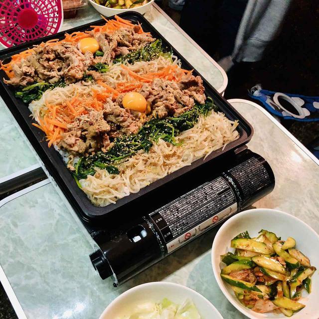 【ホットプレートで簡単キャンプ飯】ミートボールパスタを業務スーパーの食材で作ろう (1/2) ハピキャン(HAPPY CAMPER)