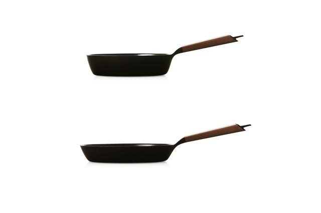画像: (上)24cm (下)26cm 出典:愛知ドビー株式会社 https://www.vermicular.jp