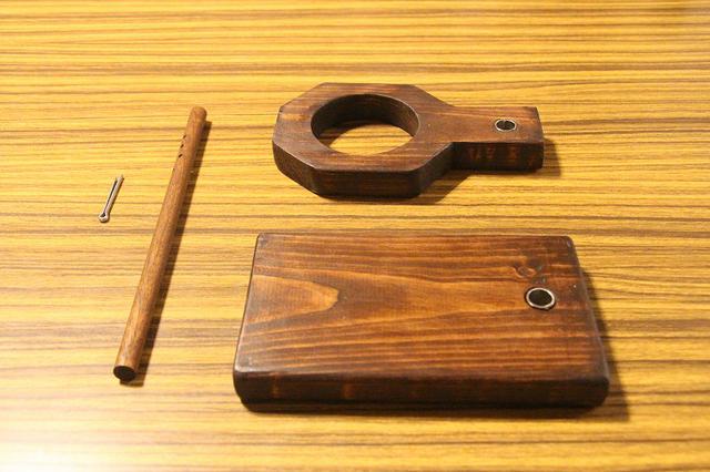 画像: 筆者撮影 この4つパーツを組み立てます