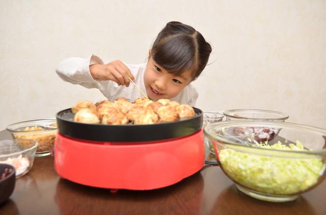 画像1: 家族みんなで楽しめる「たこ焼き」なら、自宅で気軽にパーティー気分! 具材を変えてマンネリ防止