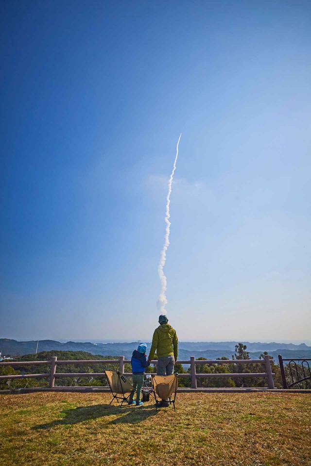 画像: photographer 猪俣慎吾 ロケットを見に行った種子島キャンプ