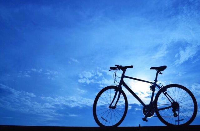 画像: クロスバイクは元来街乗りをイメージして作られているため走行性能と値段のバランスが良い!