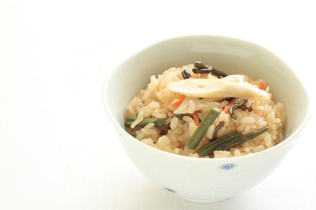 画像: 様々な食材が摂れておいしい混ぜご飯・炒飯はNGごはんだった!?