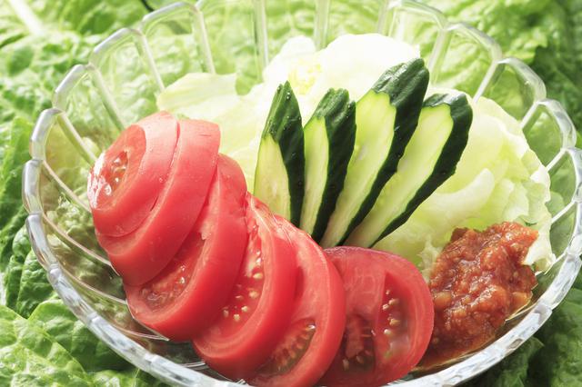 画像: カットした生野菜・果物は水分が出やすい!暑い時期には気をつけて!