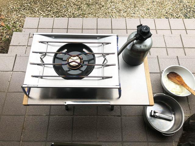 画像: 筆者撮影 あいにくの雨だったので、自宅玄関先で作りました。