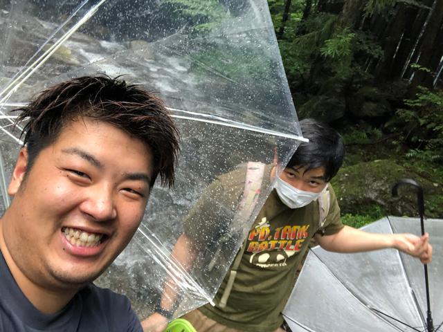 画像: オカダはマスクの下で笑ってます (筆者撮影)