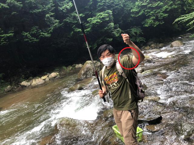 画像: HIT!!! 小さくても釣れたら嬉しい! (筆者撮影)
